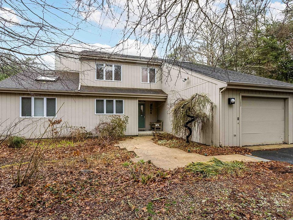 1st image of 303 Turtleback Road