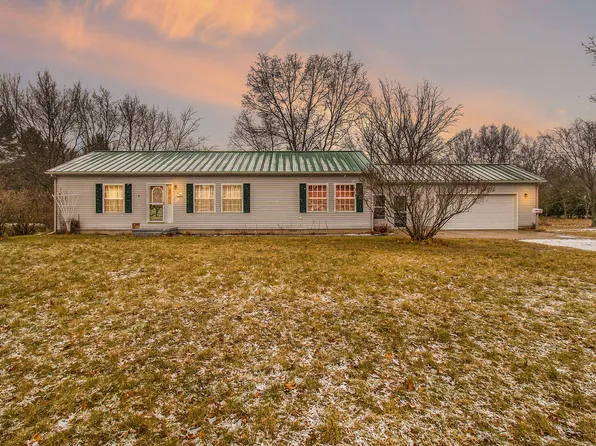 310 Birchwood Dr, Manistee, MI 49660