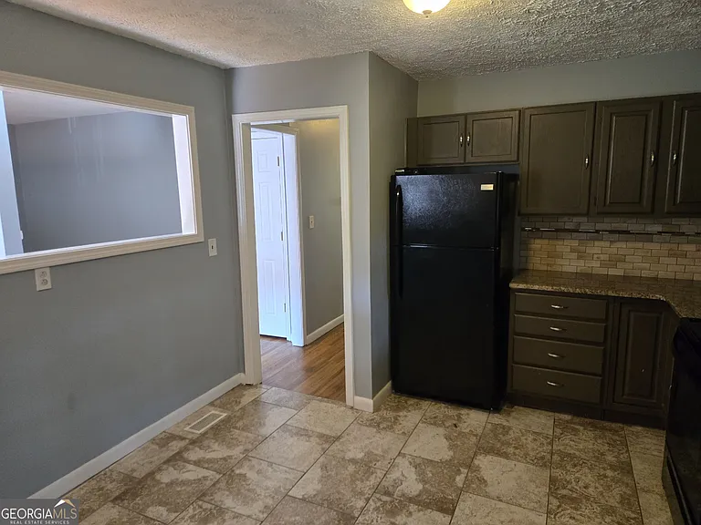 1387 Town Country Dr SE — Photo 5