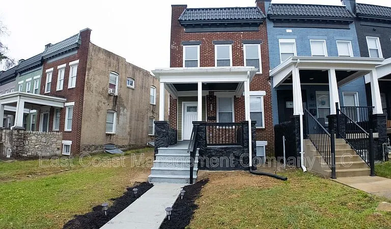 2619 Loyola Northway — Photo 6
