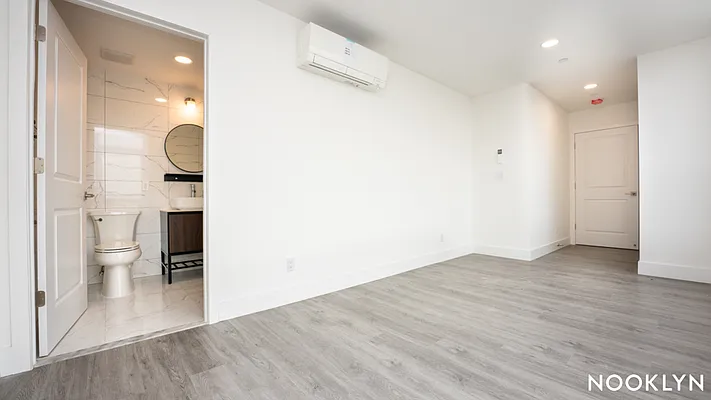 Rented by Nooklyn NYC LLC | media 59