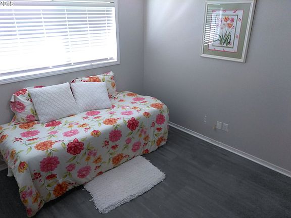 2nd image of 11721 SE McGillivray Blvd