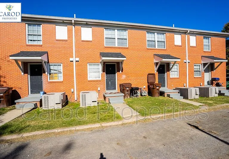 208 Windley St #C — Photo 9
