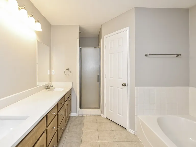105 Princeton Cir — Photo 11