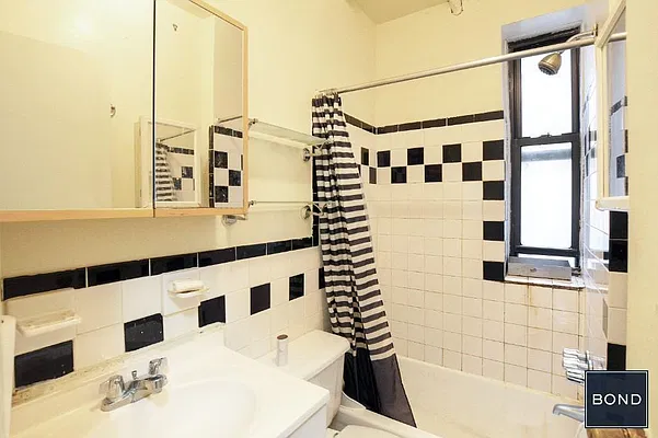 Rented by Bond New York | media 15