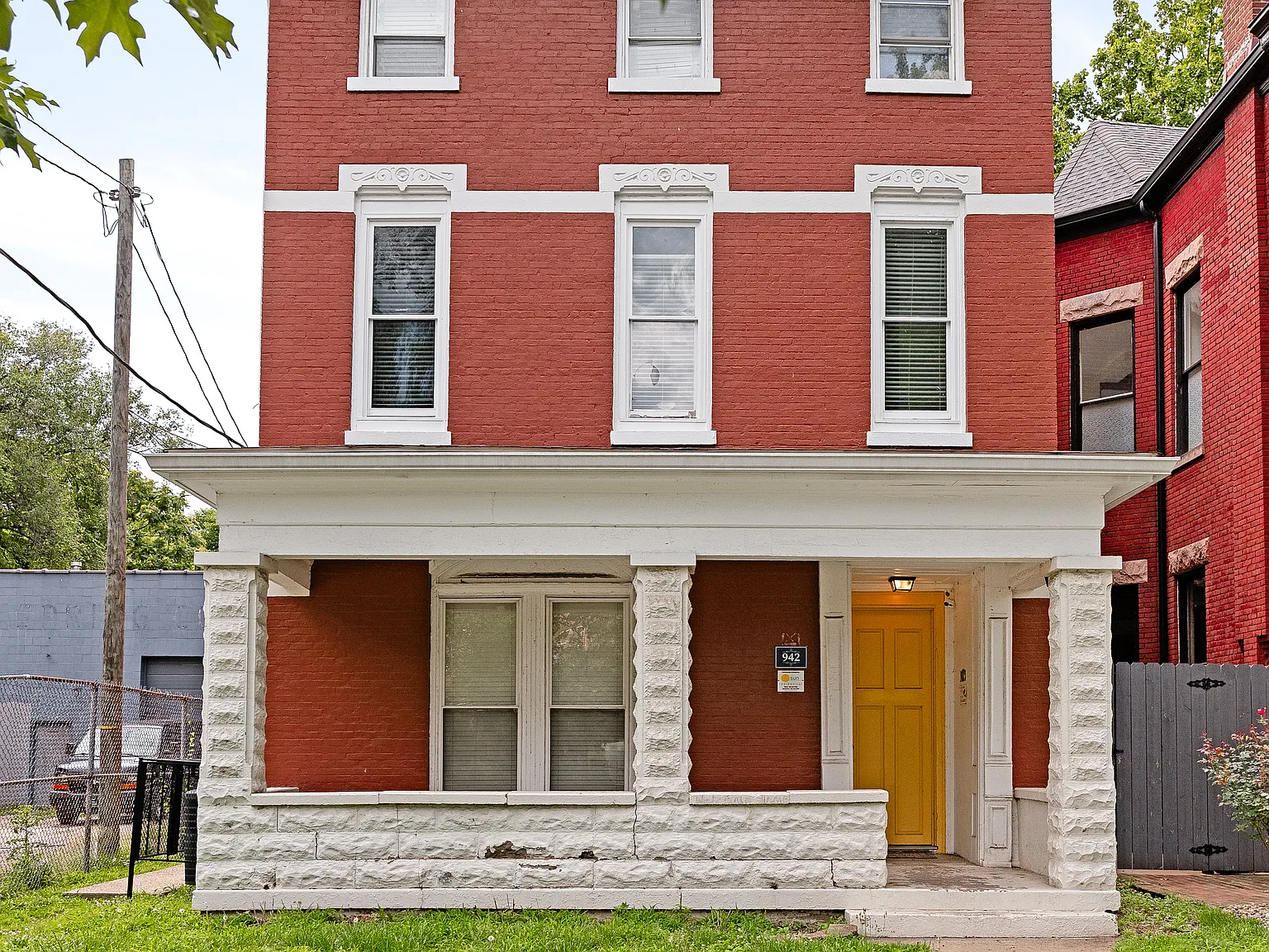 2 bed, 1125 sqft, $950 — Photo 2