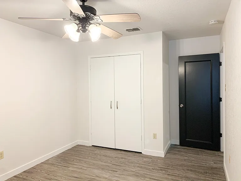 6836 Megan Ln — Photo 8
