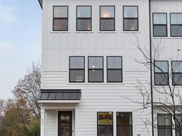 654 E Woodlawn Rd, Charlotte, NC 28209