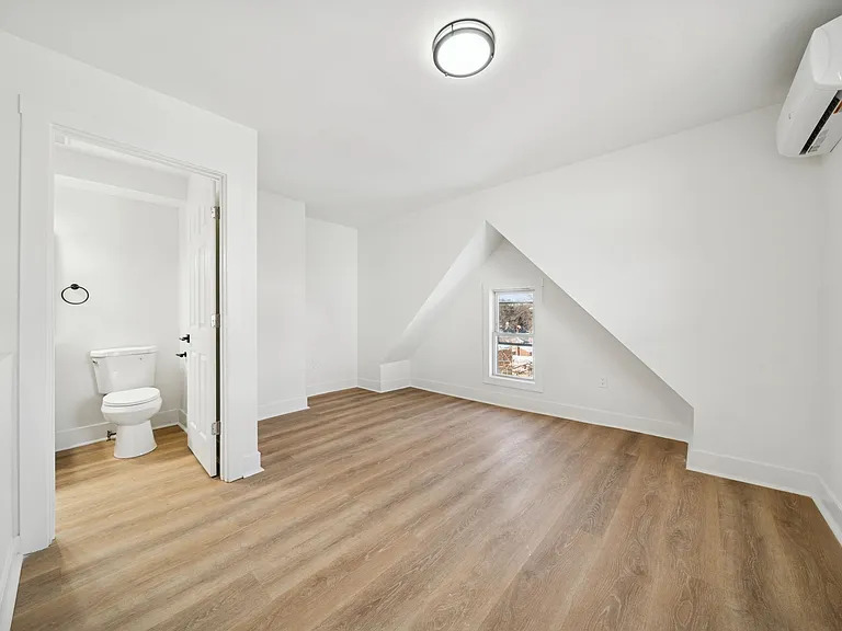 216 Whipple St — Photo 18