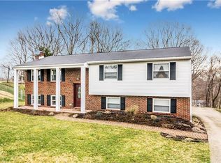 157 Kings Dr, Monaca, PA
