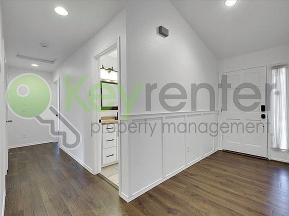 5th image of 9338 Elm Ave