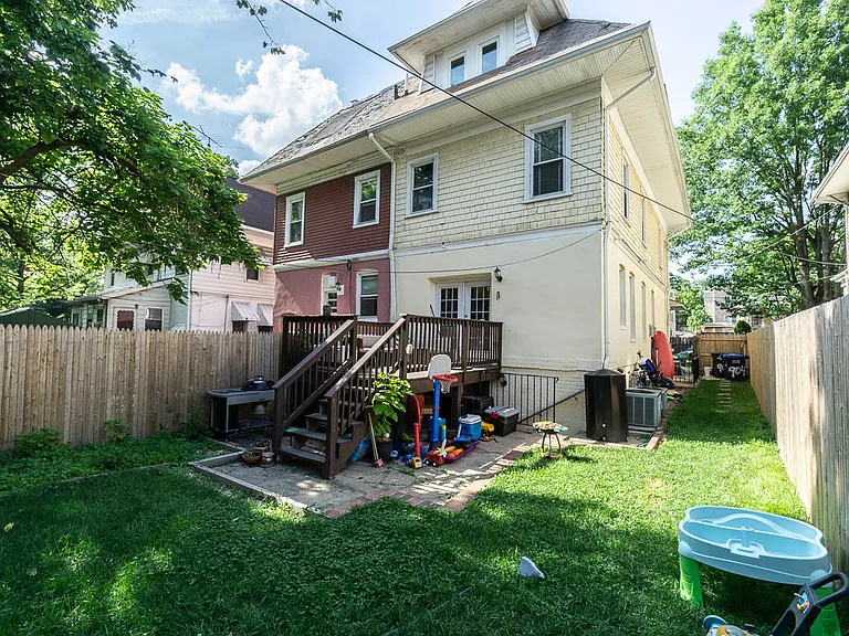 904 Webster St NW — Photo 41