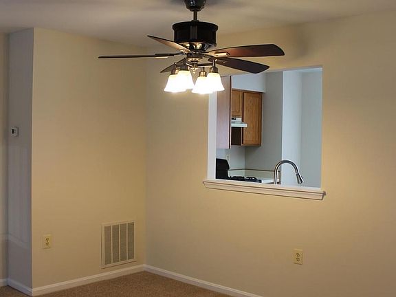 3rd image of 10280 Jamaica Ln