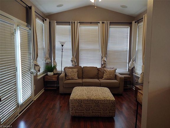 4th image of 4201 Pepperbush Dr