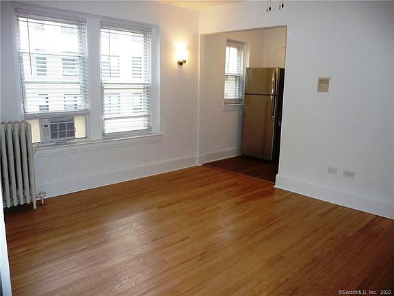 4th image of 53 Prospect St APT 607