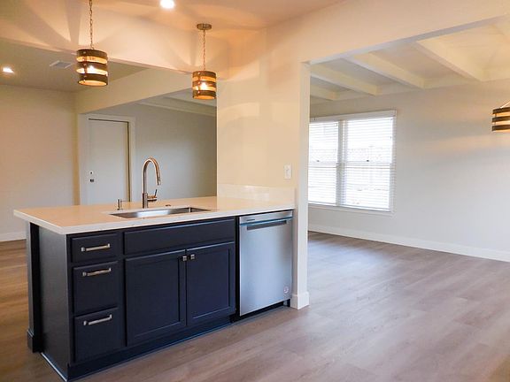 5th image of 106 San Nicolas Ave #106