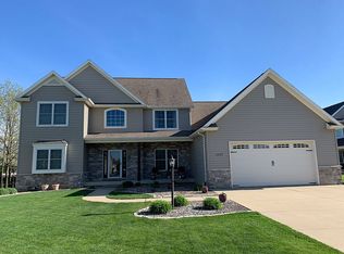 1207 White Oak Rd, Mahomet, IL 61853