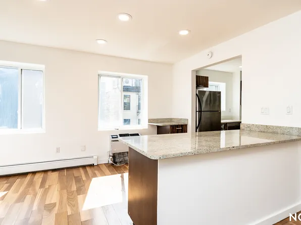 332 Park Avenue 12 image 3 of 25