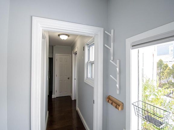3rd image of 25 Hillside Ave Floor 1