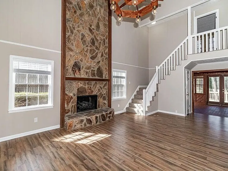 4083 Amherst Way — Photo 4