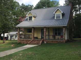 318 Albert Prince Rd, Carriere, MS 39426