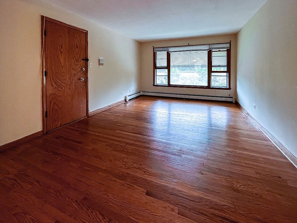 1st image of 14132 Highlawn Ave APT 10