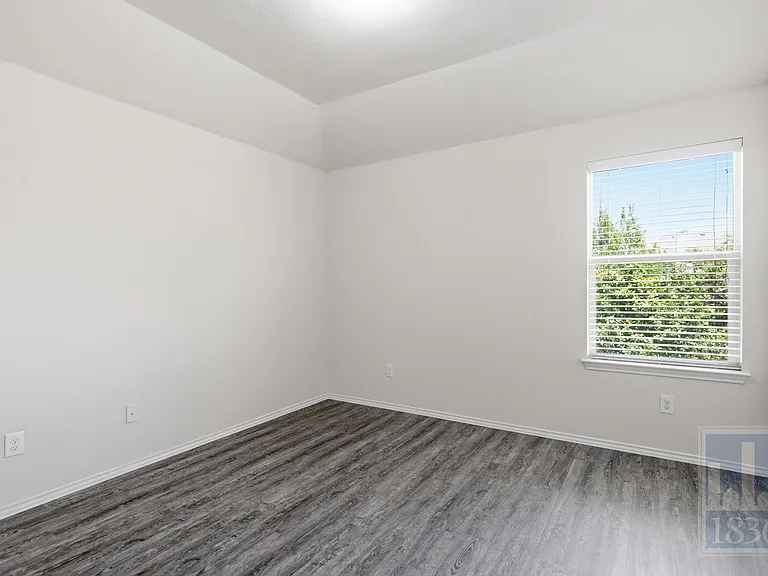 18713 Falcon Pointe Blvd — Photo 31
