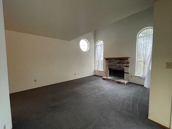 3rd image of 1200 River Bluff Dr