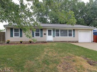 22 Delaine Dr, Normal, IL 61761