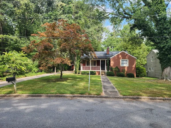 302 Potter Dr, Jamestown, NC 27282