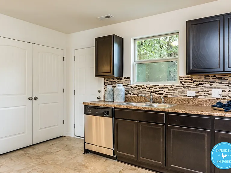 515 Hobkirks Pl — Photo 7
