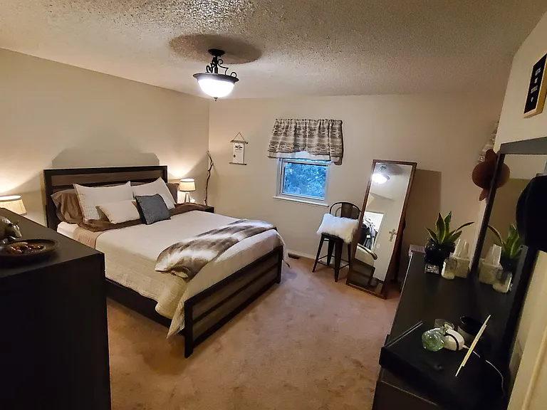 oversized master bedroom