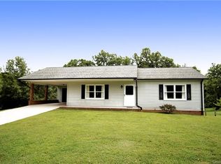 122 W Haven Dr, Statesville, NC 28625