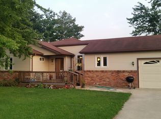 212 N Dianne Ln, Mahomet, IL 61853