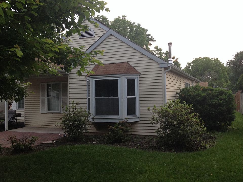 2nd image of 353 E Reliance Rd