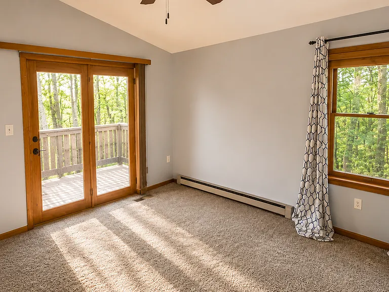 252 McGuffey Ridge Rd — Photo 10