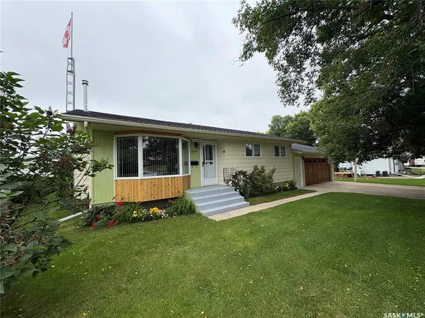 206 March AVENUE E, Langenburg, SK S0A 2A0