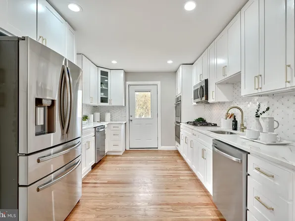 3300 Marnat Rd, Baltimore, MD 21208