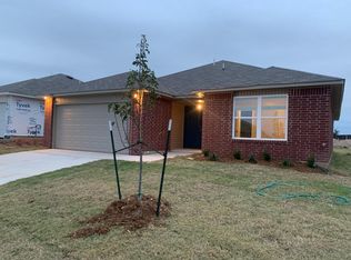 11104 NW 94th St, Yukon, OK 73099