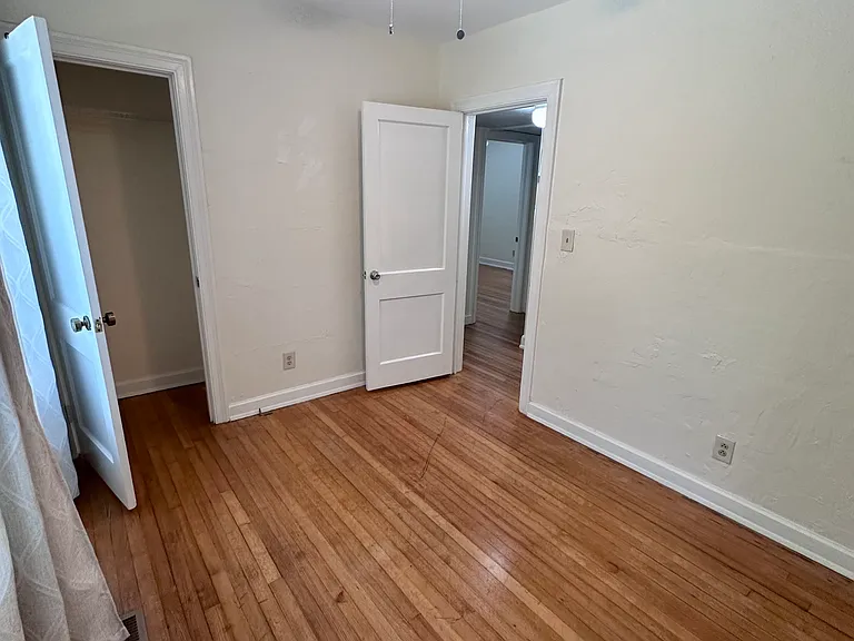 1006 N Duval St — Photo 15