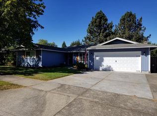 1855 Inverness Dr, Medford, OR 97504