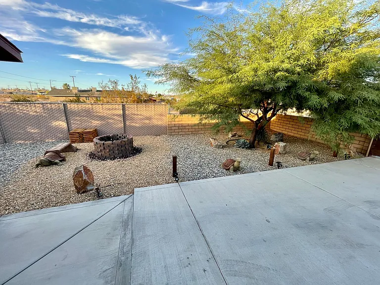 6360 Tamarisk Ave — Photo 6