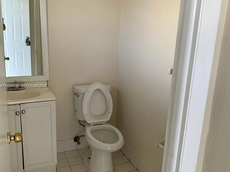 2903 N Miami Beach Blvd #505 — Photo 5