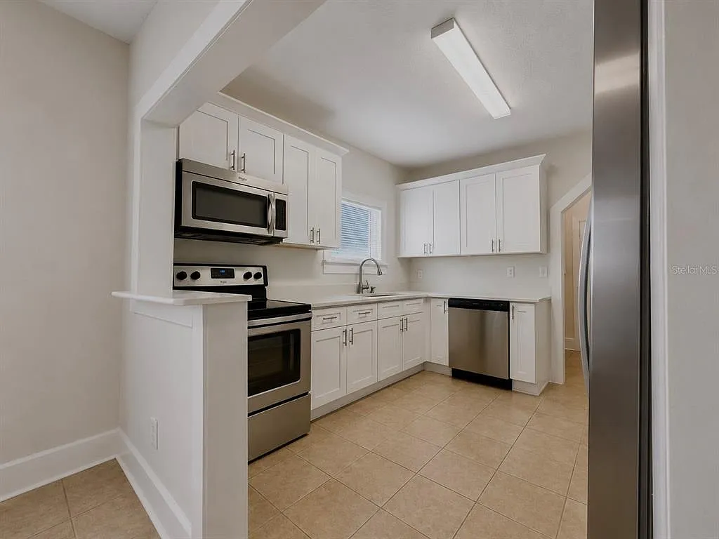 2 bed, 2.0 bath, 1420 sqft, $2,300 — Photo 4