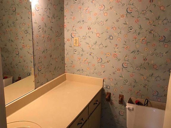 4th image of 7038 Eastover Blvd