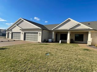 3339 White Oak Trl, Newburgh, IN 47630