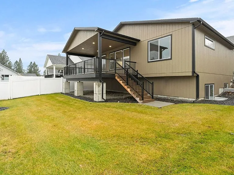16536 N Columbus Dr — Photo 3