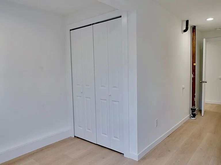 1421 N Highland St — Photo 10