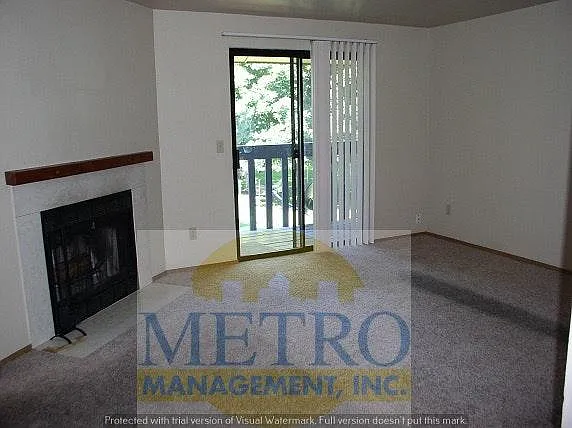 2 bed, 962 sqft, $1,350 — Photo 1