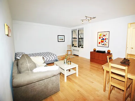 Sold by Sotheby's International Realty | media 7